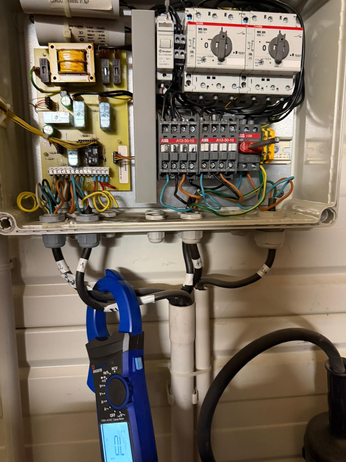 Diagnostic du coffret électrique d'une pompe de relevage